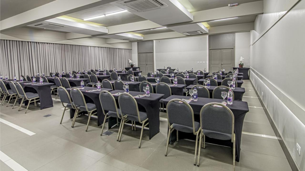 Hotel Deville Express Cascavel Cascavel  Luaran gambar