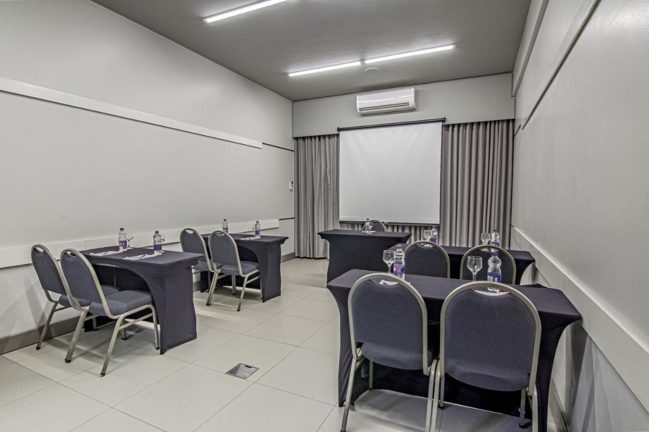 Hotel Deville Express Cascavel Cascavel  Luaran gambar