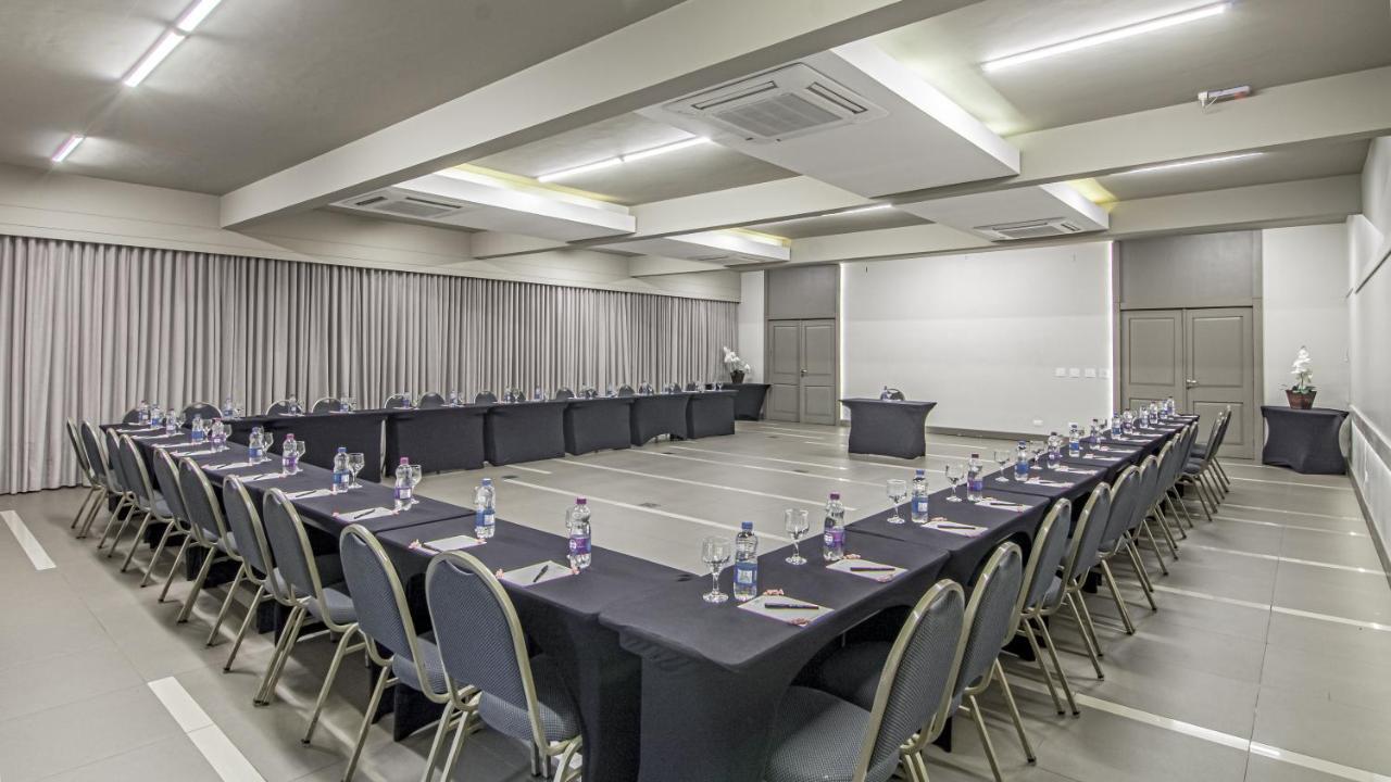Hotel Deville Express Cascavel Cascavel  Luaran gambar